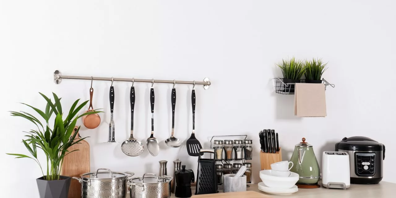 Food & Catering Disposables Sales -Food & Catering Disposables Sales AdobeStock 258634034 1280x640 1