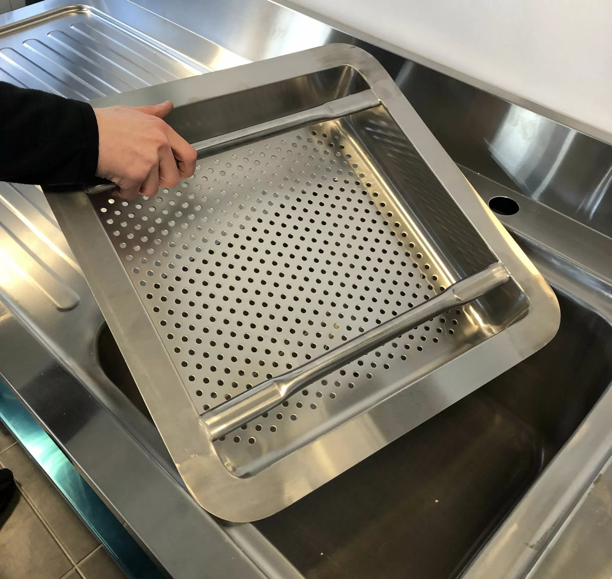 Empire Stainless Steel Kitchen Sink Food Prep Strainer Bowl - SBS-400 2 Empire Stainless Steel Kitchen Sink Food Prep Strainer Bowl - SBS-400 - Image 2